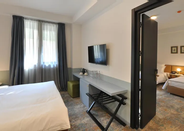 Castor & Pollux Hotel
