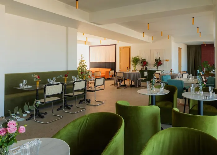 Castor & Pollux Hotel